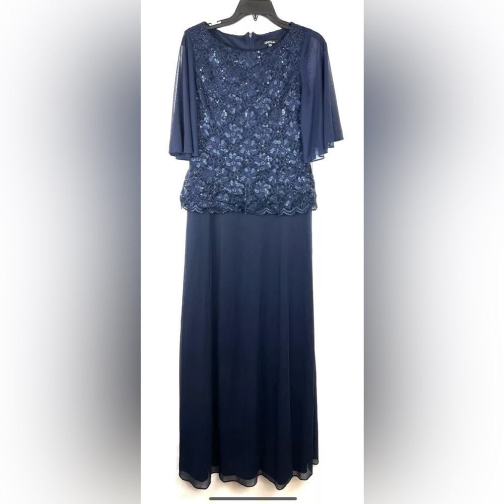 Onyx Nite Women’s Navy Blue Short Sleeve Gown Size 6